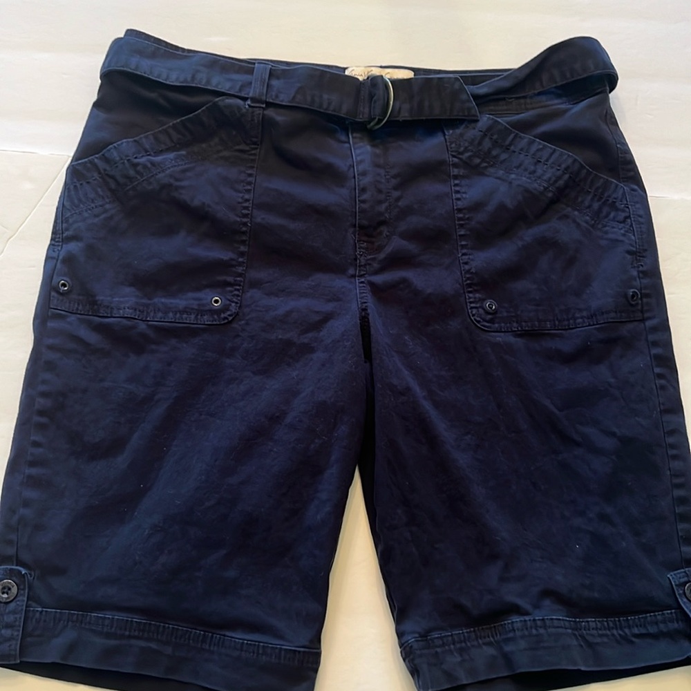 Gloria Vanderbilt Khaki Stretch Bermuda Shorts Size 10